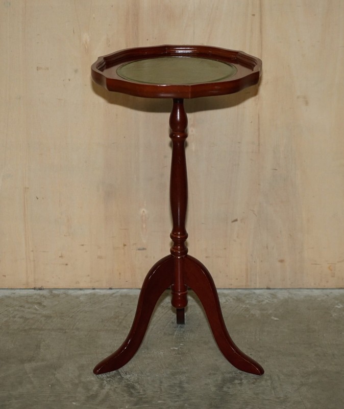 LARGE VINTAGE BEECH PIE CRUST EDGE GREEN LEATHER TRIPOD SIDE END LAMP WINE TABLE gallery