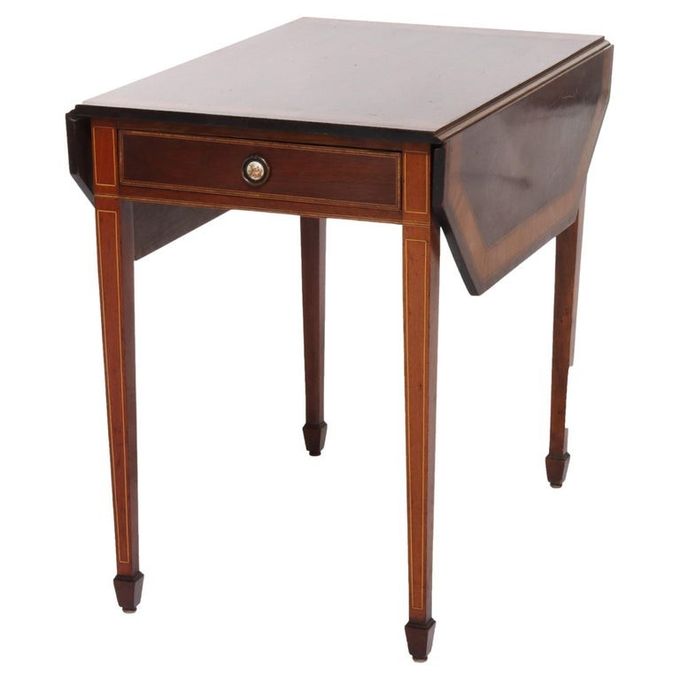 Antique Pembroke Style Banded & Inlaid Mahogany Drop Leaf Table c1920