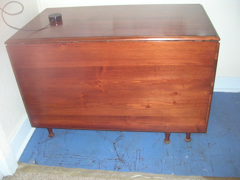 Gate leg drop leaf table BEAUTIFUL CONDITION, 72" x 44" open, 24" x 44" closed gallery