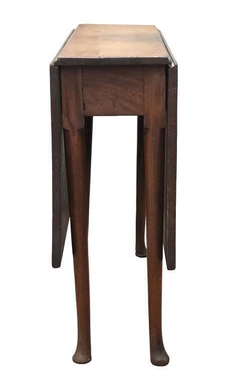Mahogany Queen Anne Drop Leaf Table 18thc gallery