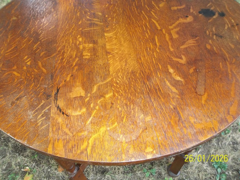 Antique Stickley Brothers Mission 1/4 Sawn Round Oak Table gallery