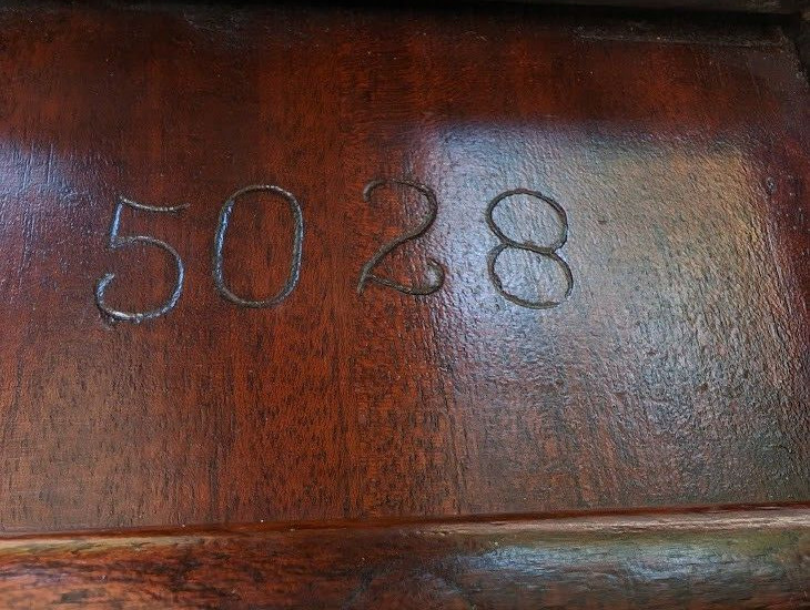 Antique IRVING & CASSON - A H DAVENPORT FEDERAL STYLE TILT TOP TABLE Bench Made gallery