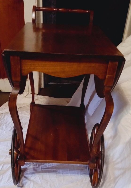 Oak Tea Cart Quarter Sawn gallery