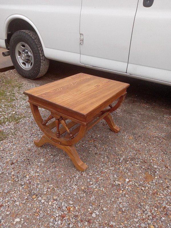 Mid Century Solid Oak Wagon Wheel End Table / Side Table (ET252) gallery