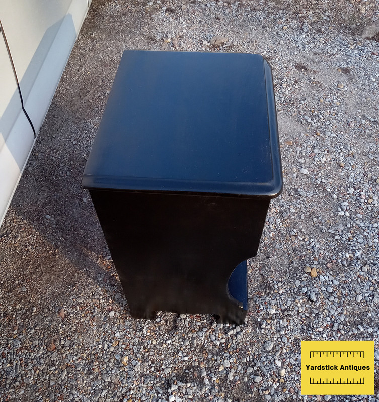 Black Maple End Table (ET174) gallery
