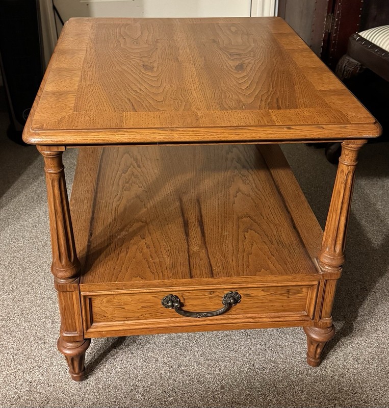 Henredon End/Side Table 22x26 gallery