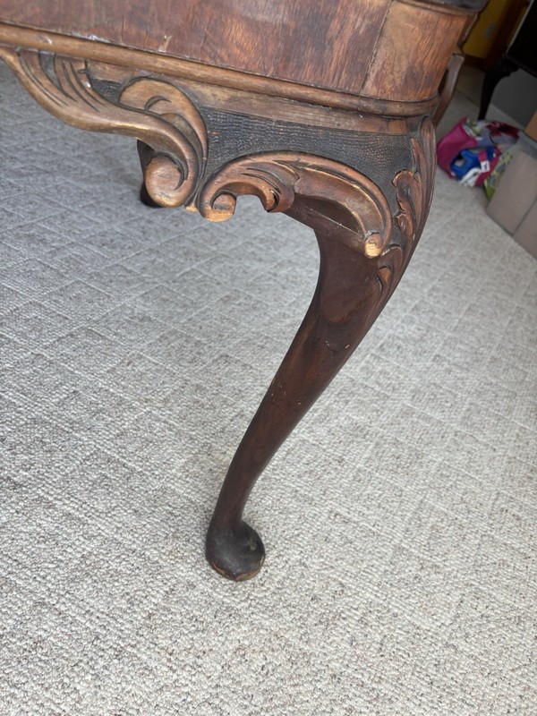 1890’s Mahogany Scalloped Edge Dining Room Table gallery