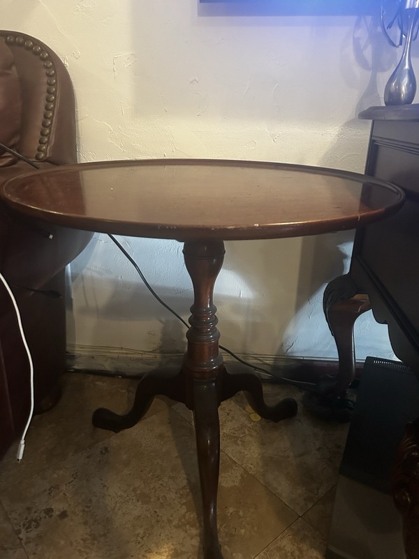 Bakers Vintage Round Table