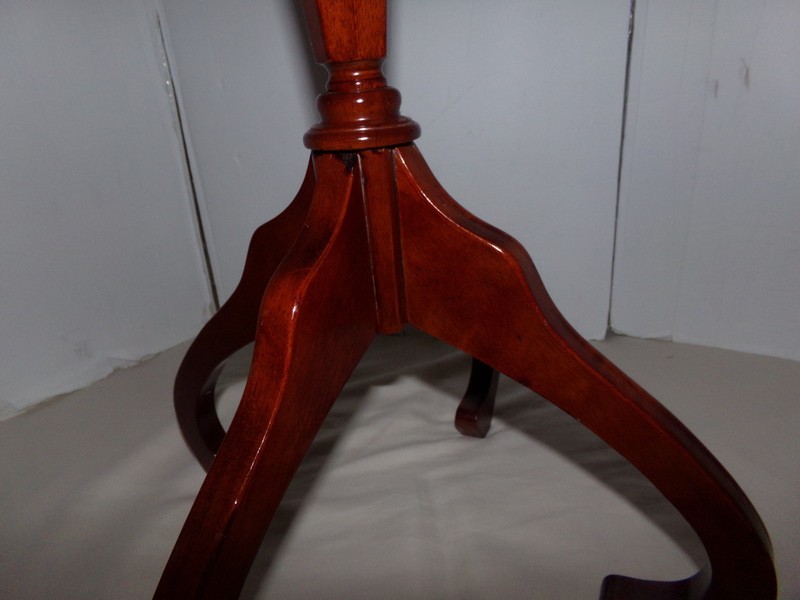 Vintage 1996 The BOMBAY Company Wooden Plant table 22"H gallery