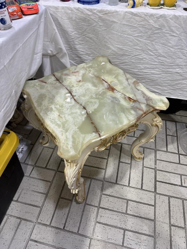 Small French Louis XV Style Golden Wood alabaster Top Square Side Table