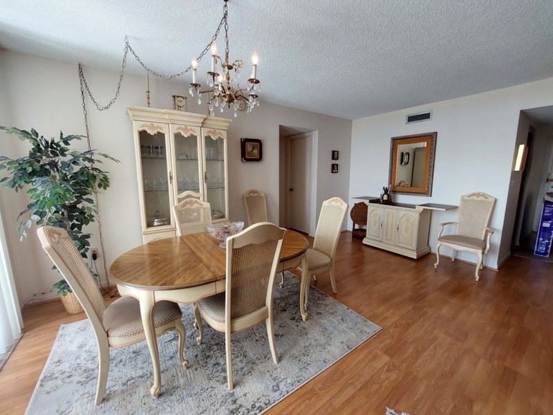 ANTIQUE DINNER TABLE FULL SET & FURNITURE