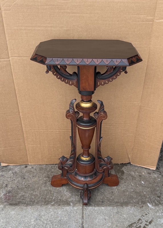 RENAISSANCE GOLD INCISED WALNUT PEDESTAL