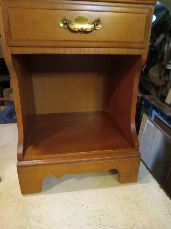 Mid Century Maple Nightstand / Side Table (NS-147) gallery