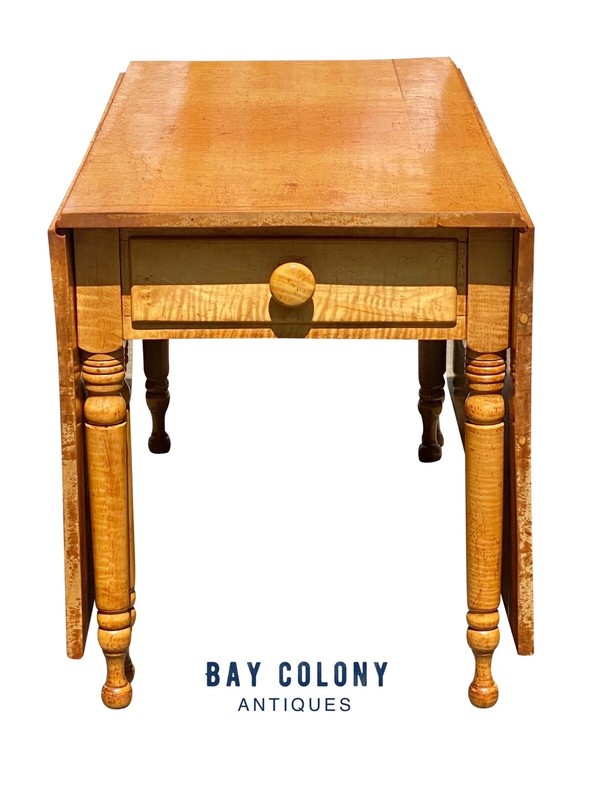FEDERAL STYLE TIGER MAPLE GATELEG DINING TABLE WITH BOLD GRAIN AND LARGE DRAWER gallery