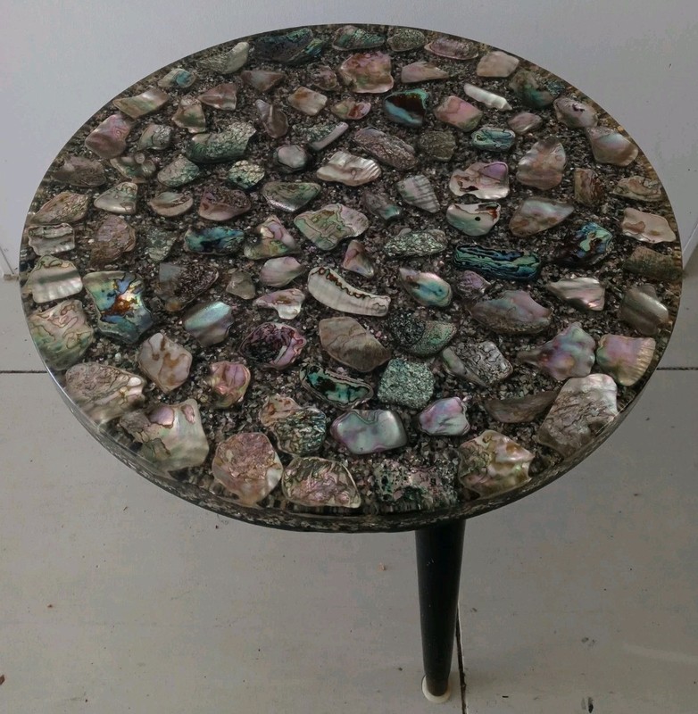 Mid Century Modern Abalone Shell Resin Tripod Side Table 18″ New Designs Inc.USA