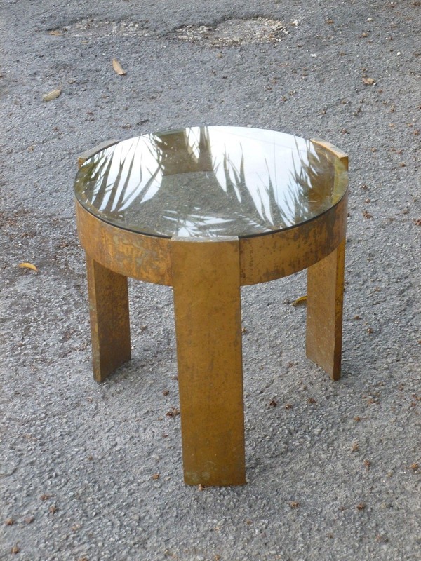 COOL MID CENTURY GOLD GILT METALLIC WOOD THREE LEG ARCHITECTURAL TABLE gallery