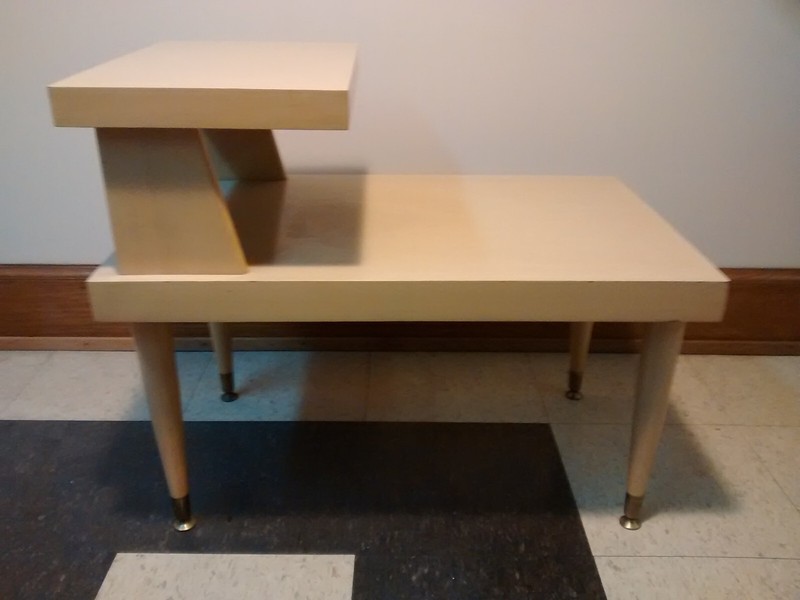 End Table Mersman 8124 Two Tier Blond