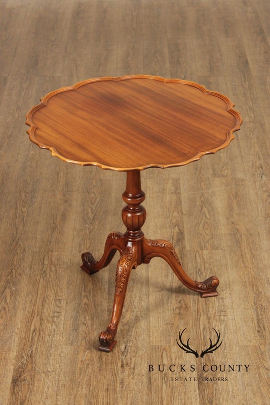 Georgian Style Mahogany Tilt Top Table gallery