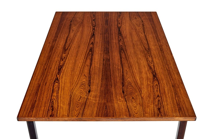 MID 20TH CENTURY SCANDINAVIAN COFFEE TABLE gallery
