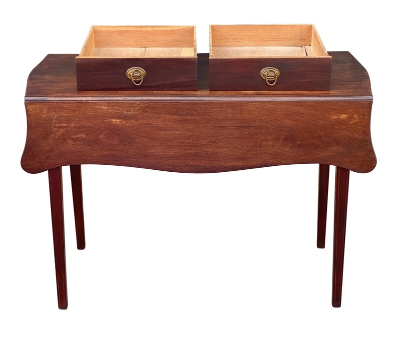 IMPORTANT ANTIQUE HEPPLEWHITE CONNECTICUT CHERRY INLAID DROPLEAF PEMBROKE TABLE gallery