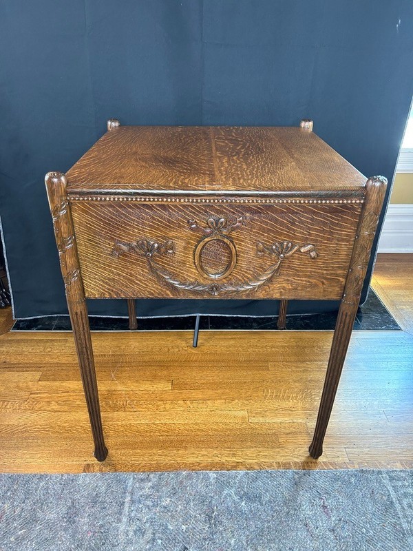 Quartersawn Carved Oak Victrola/Parlor Table Stand Horner? gallery