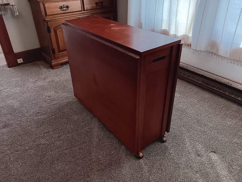 Vintage MCM Drop Leaf Table with 4 Folding Chairs gallery