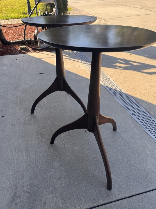 Shaker Workshop End Tables Set Meausresbtall 25” Around 18”