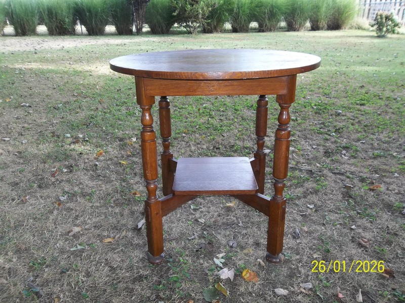 Antique Stickley Brothers Mission 1/4 Sawn Round Oak Table