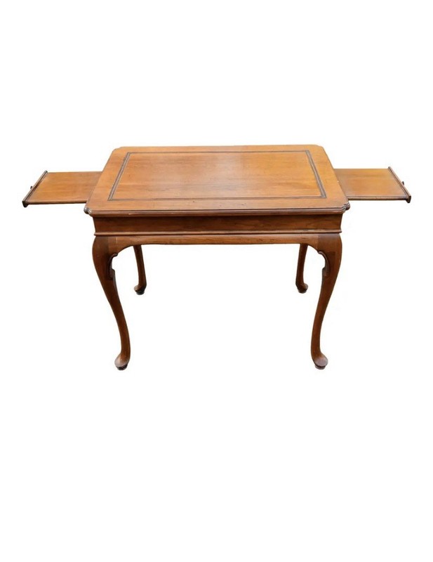 Late 20th Century Queen Anne Cherry Side Tea Table With Pull Out Drink Trays