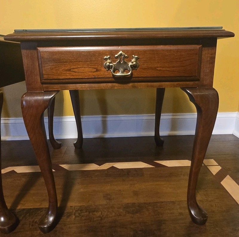 Pennsylvania House Solid Cherry Queen Anne End Tables Pair with Glass Tops VTG gallery