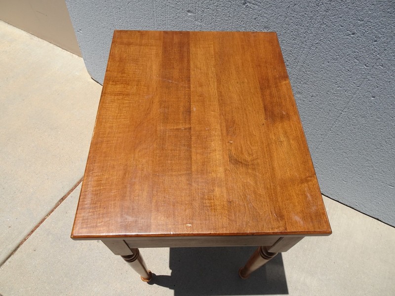 LH37 Vintage Ethan Allen Brown Maple Side Table ~ Key Table gallery