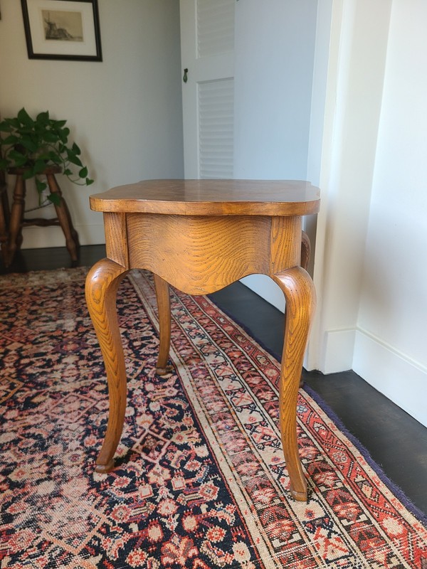 Baker Furniture Small French Antique-Style Accent Table