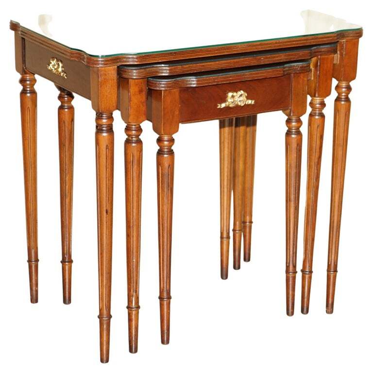 VINTAGE NEST OF THREE FRENCH EMPIRE FLAMED MAHOGANY SIDE END LAMP WINE TABLES