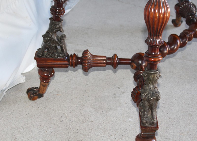 Antique Victorian Mahogany Center Table – Merklen Brothers gallery