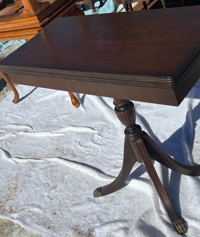 Vintage Mahogany Federal-Style Drop-Leaf Pedestal Table – Brass Paw Feet gallery