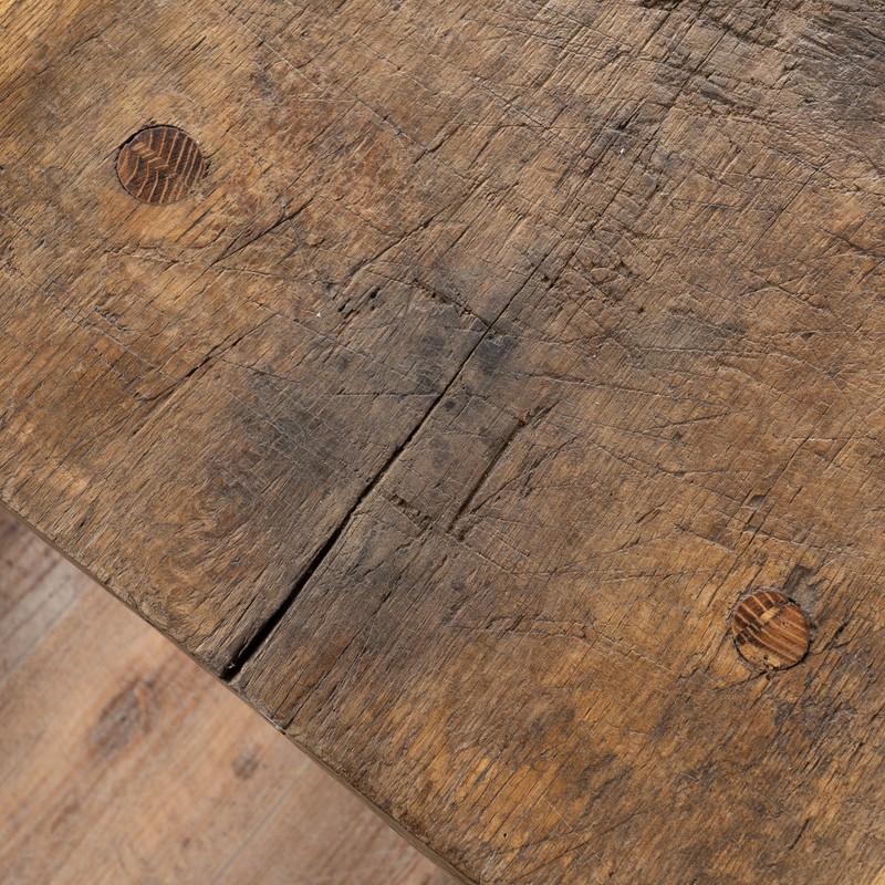 Early 20th Century Rustic Peg Leg Coffee Table gallery