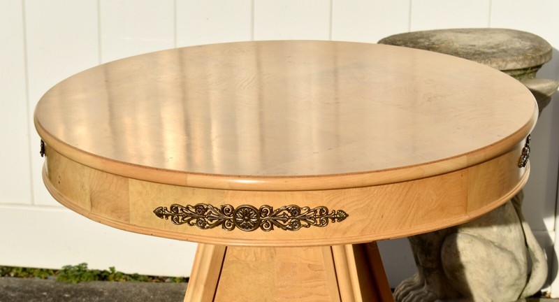 Vintage Round Henredon Maple Biedermeier Pedestal Table W/ Brass Fittings gallery