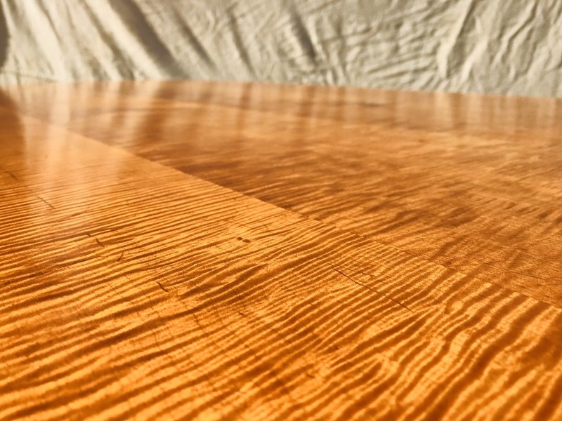 VINTAGE TIGER MAPLE QUEEN ANNE STYLE DINING TABLE / BANQUET TABLE - LONG 8+ FEET gallery