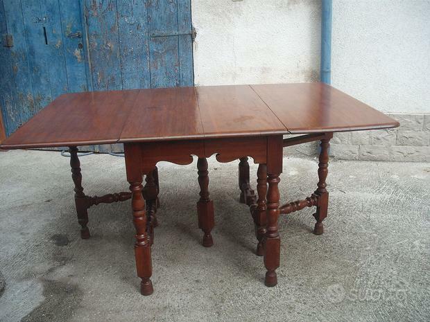Antique Maple Gateleg Dining Table. gallery