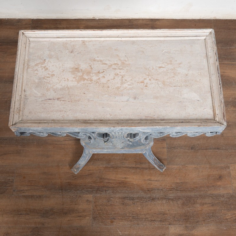 19th Century Swedish Blue Pedestal Side Table gallery