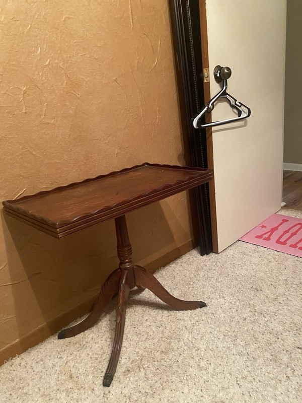Vtg Duncan Phyfe Style Mahogany Pedestal Scalloped Tray Top Claw Foot Table gallery