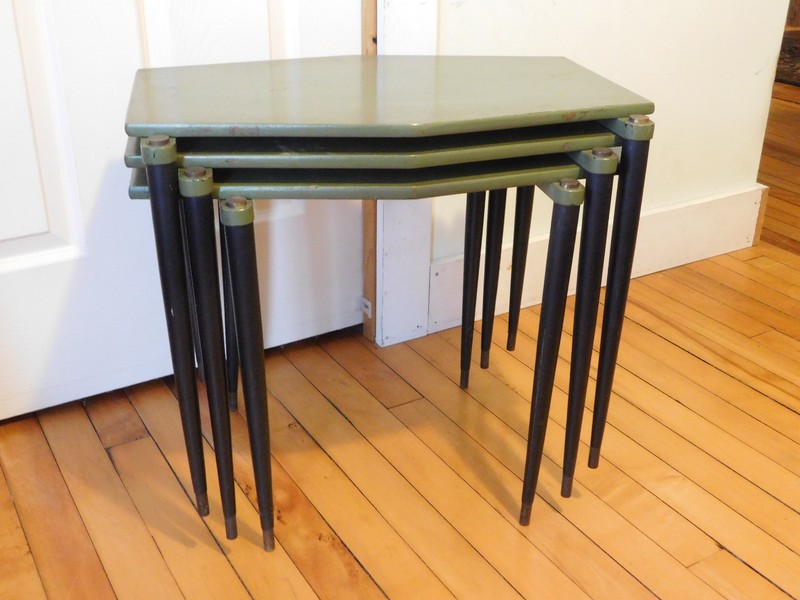 Vintage Mid Century Stacking Side Tables – Set of 3 Nesting Tables