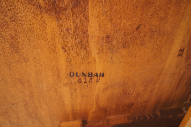 Mid Century Modern Mahogany Dining Table by Edward Wormley for Dunbar Furniture gallery