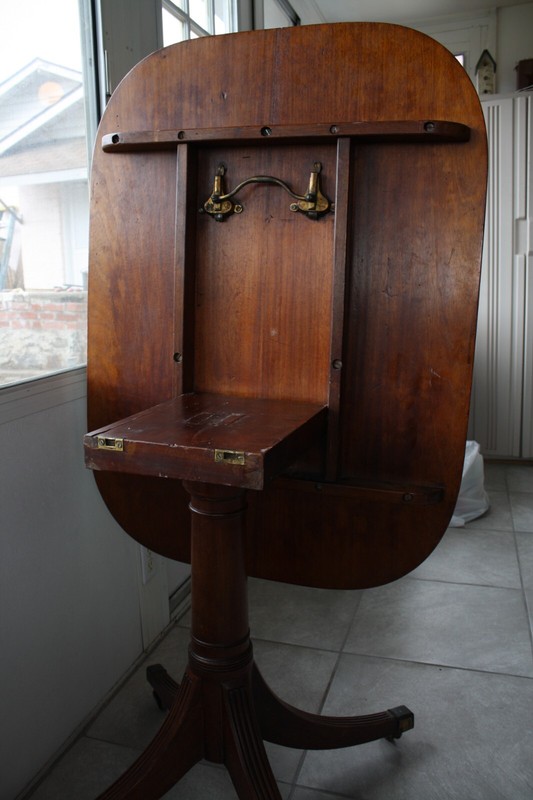 Antique Regency Era 1811 Breakfast Table, located in USA, King George IV, Prince gallery