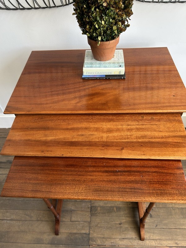 Antique Edwardian Style Mahogany Nesting Stacking Side Tables Set of 3 gallery