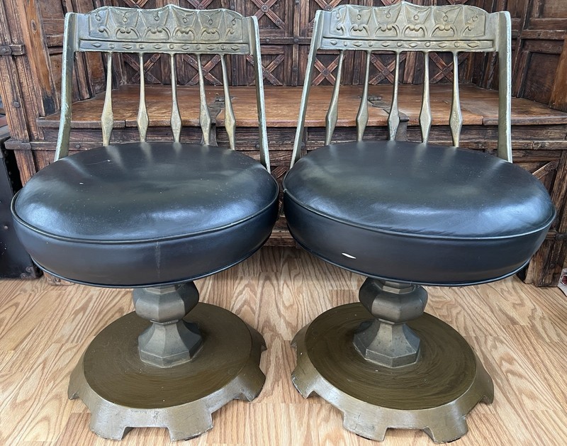 Vintage Gothic Kessler table and 4 swivel chairs gallery