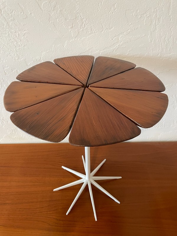 Schultz Petal End Table for Knoll gallery