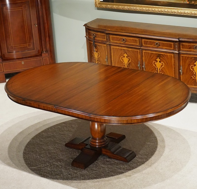 Beautiful 7′ transitional Mahogany oval round dining Kitchen table