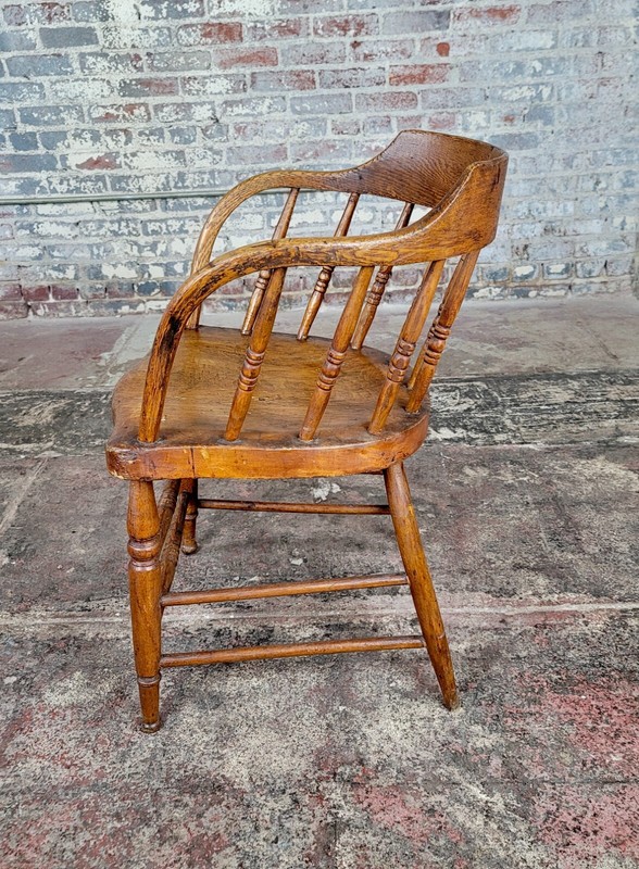 19th century Primitive Capitan Chair gallery