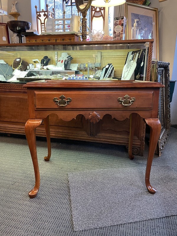 Mid 20th Century Cherry Queen Anne Style Side Glide One Drawer Tea Table
